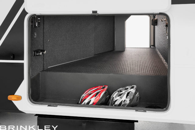 Model Z 2680 Fifth Wheels 33 Campside Pass-Through Storage