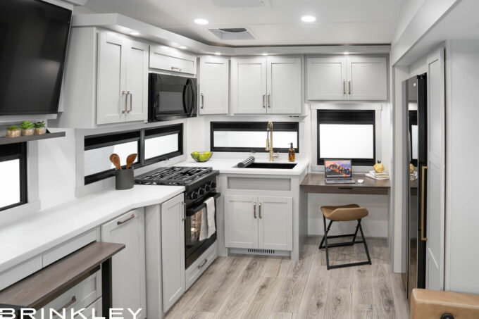 Model Z 2680 Fifth Wheels 11 Rear Kitchen & Office Space