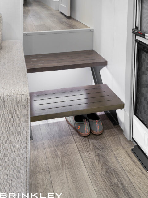 Model Z 2680 Fifth Wheels 23 Steps & Shoe Storage