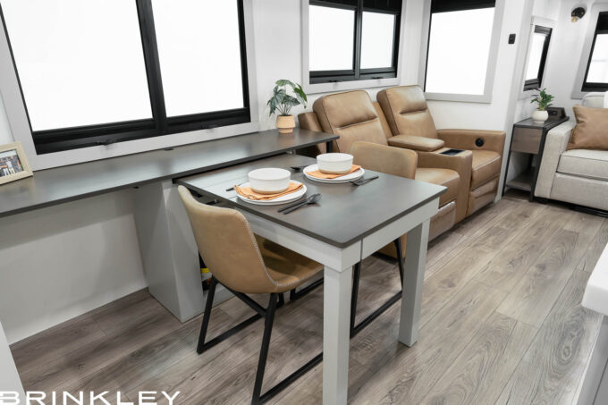Brinkley Z Dinesk™ - Table 4 Two
