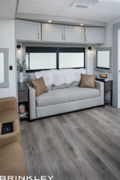 Model Z 3610 Fifth Wheels 10 Luxury Fifth Wheel Livingroom