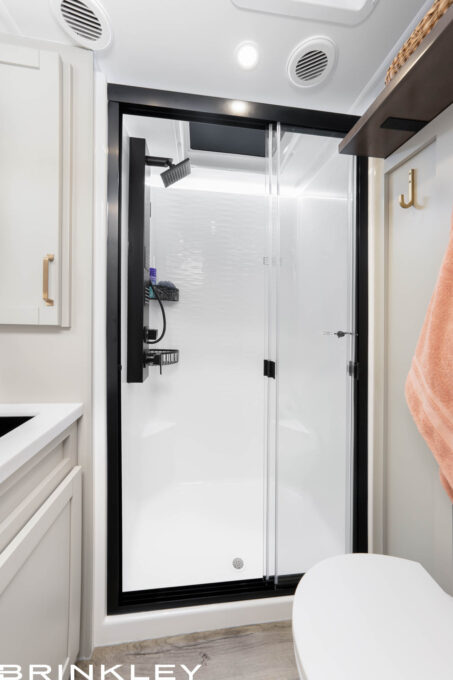 Model Z 2670 Fifth Wheels 18 Large Shower