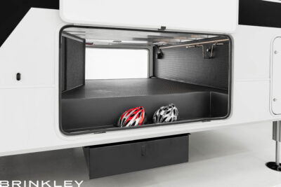 Model Z 3300 Fifth Wheels 44 Massive Storage Compartment