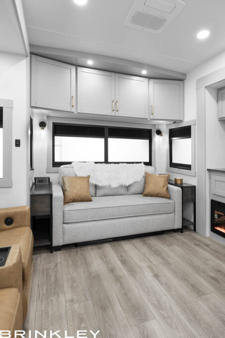 Luxury Fifth Wheel Livingroom