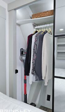 Model G 3500 Toy Haulers 52 Brinkley RV Model G 3500 Fifth Wheels Int Bedroom Closet 094808