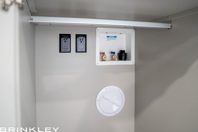 | Model G 3950 Toy Haulers 54 2x Washer & Dryer Prep