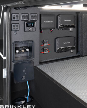 Model G 3500 Toy Haulers 22 Rockford Fosgate Fifth Wheel Stereo