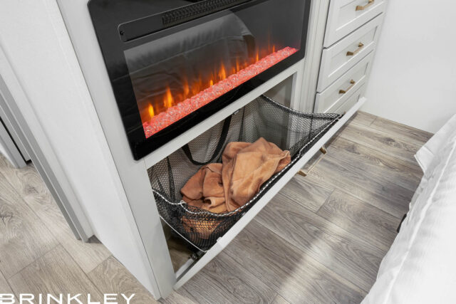 2025 Model Z AIR 285 Bedroom Hamper 7138 EARLY 2025 PREVIEW